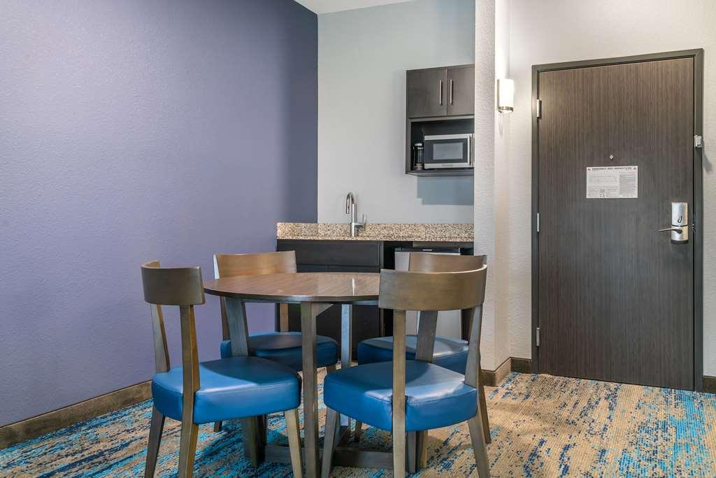 Comfort Inn & Suites Adrian Oda fotoğraf